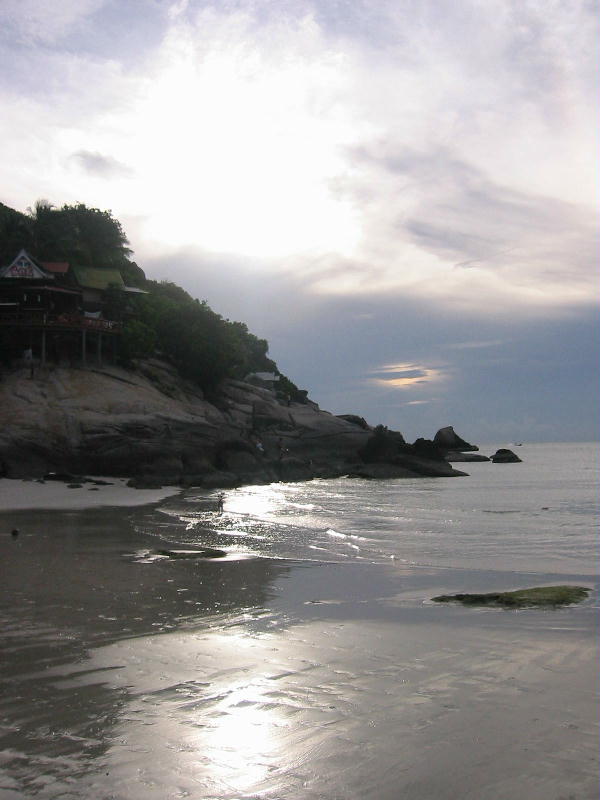 Party beach bay (Ko-Phangan).JPG