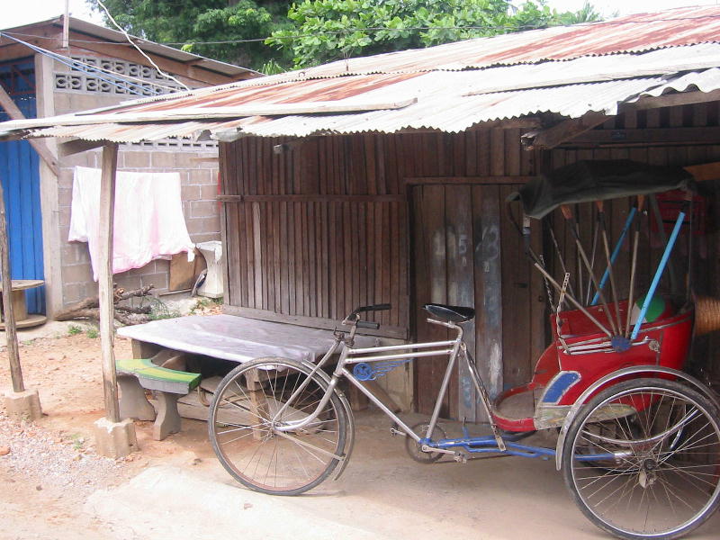 Rickshaw's house (Kanchanaburi).JPG