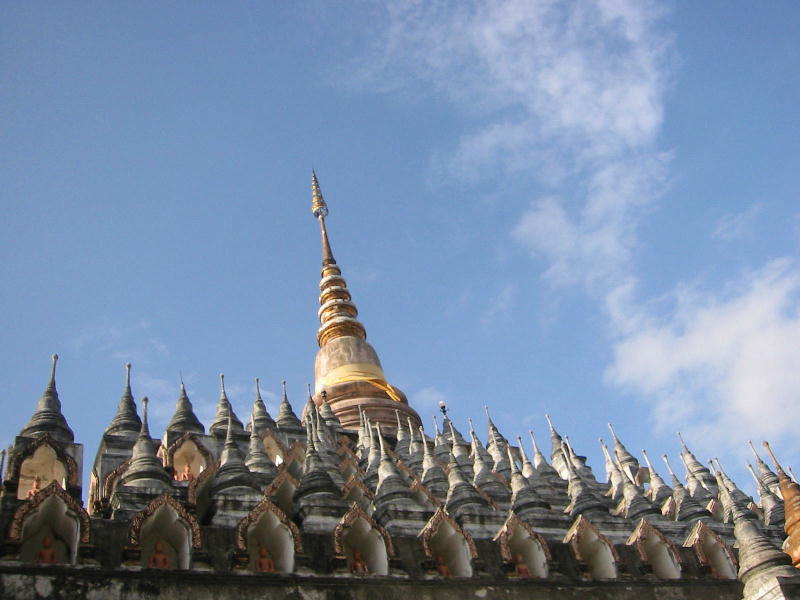 Sky temple 2 (Mae Sot).JPG