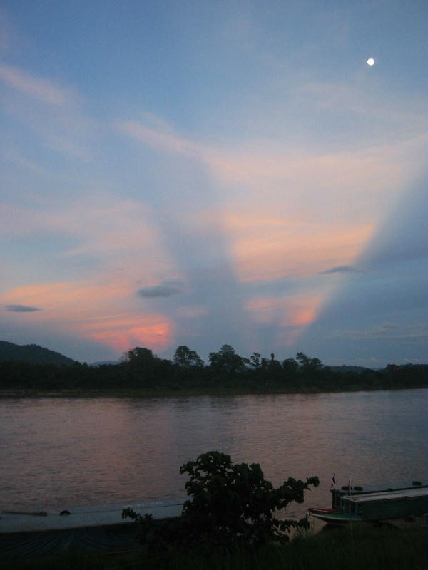 Sunset in Golden Triangle.JPG