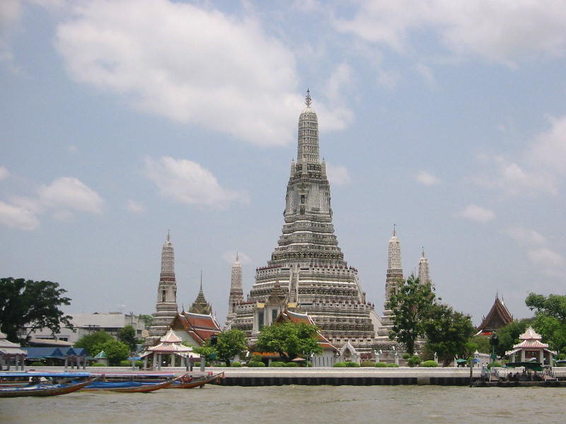 Wat Arun (Bangkok).JPG